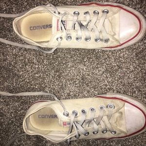 Low white converse